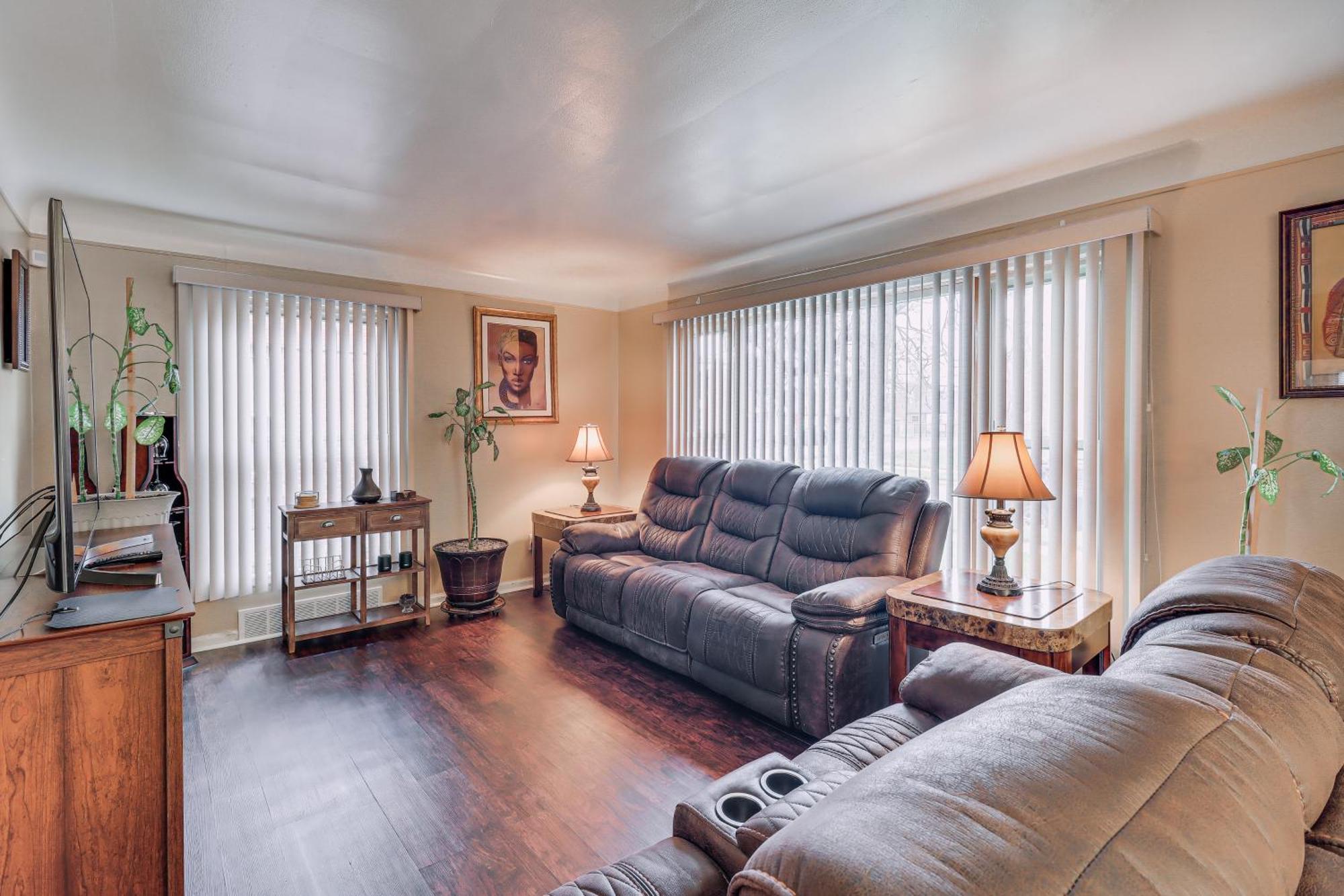 Family-Friendly Detroit Home 12 Mi To Downtown! Exterior photo
